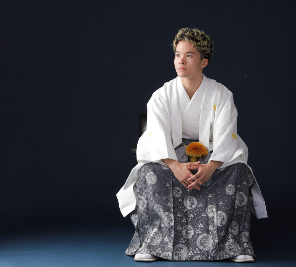 広陵町・香芝市・上牧町の成人式_フォトスタジオワタナベ(渡辺写真館)真美ヶ丘店_男性成人_袴_スタジオ撮影_写真_前撮り_後撮り